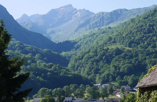 Esquieze-Sere Apartment | Luz St Sauveur, appt 52 m2, Cozy, new, quiet with mountain views!