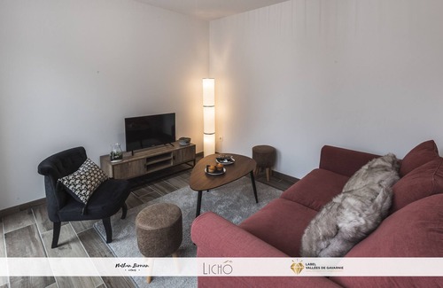 Esquieze-Sere House | Luz St Sauveur, New 60m2 Appt, cozy close to all amenities