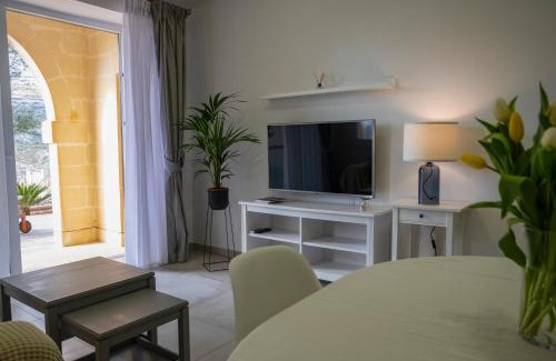 Xlendi Apartment | Luzzu - Family Friendly Maisonette