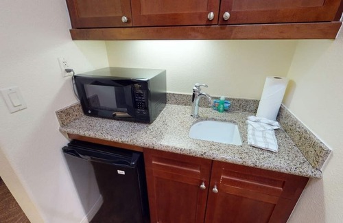 La Quinta Apartment | LV021 A Single Story Studio Near the Main Pools