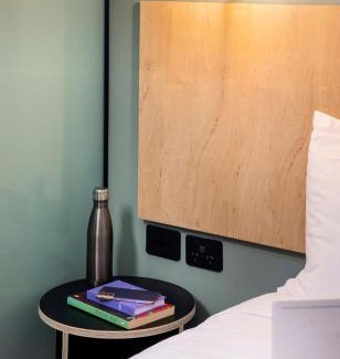 Auckland Central Business District Hostel | LyLo Auckland Hotel