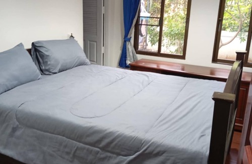 Sam Roi Yot Bed & Breakfast | Lyndale Lodge