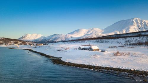 Lyngen Cabin | Lyngen Experience Lodge