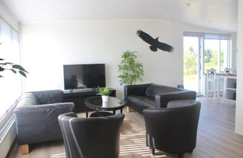 Hjardarfell House | Lynghagi House