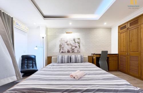 Tan Binh Apartment | Lynhapartment Airport FreePool Premium 2BR 2BA