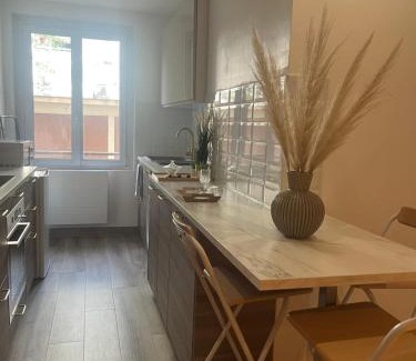Richard Vitton - Chambovet Apartment | Lyon 3eme
