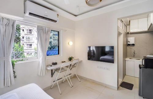 Ranwar Apartment | Lyon Cozy Studio with Secure CCTV Access