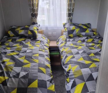Rhyl Apartment | Lyons robin hood HV