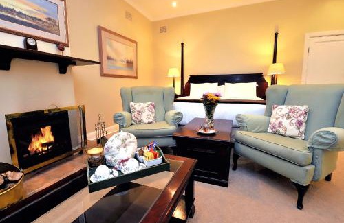 Lidgetton West House | Lythwood Lodge
