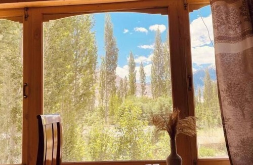 Nubra Valley Hotel | Lzawa Residency