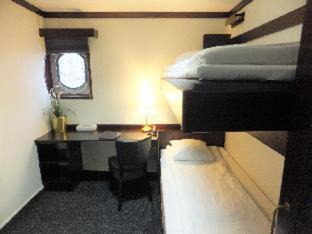 Gamla Stan Boat Rental | Mälardrottningen Yacht Hotel