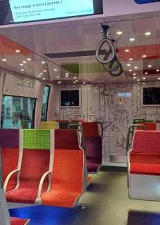 Colombes House | Métro - Sac à dos - Dodo Chez Léontine 2 ch Parking Wifi FO