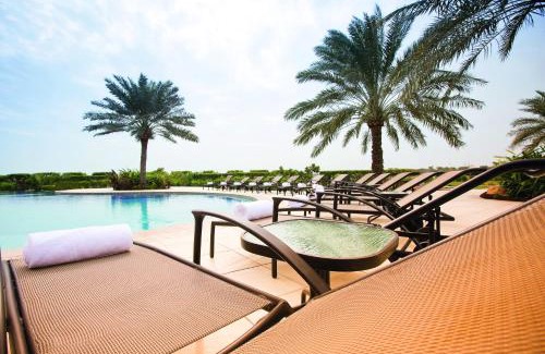 Muharraq Hotel | Mövenpick Hotel Bahrain