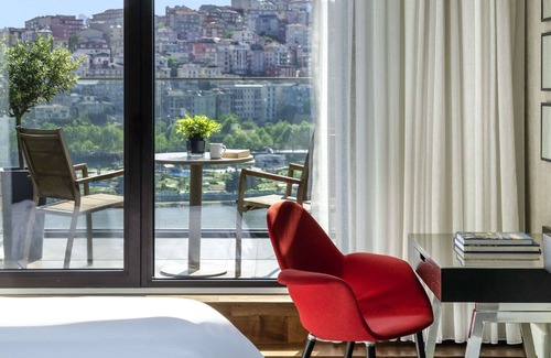 Sakarya Hotel | Mövenpick Hotel Istanbul Golden Horn