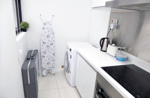 Kuala Lumpur Apartment | M City Garden Floor, Kuala Lumpur by Bonzer Home