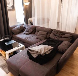 Mittelstadt House | M House Komfortables Zimmer mit Doppelbett & Schlafsofa für Max 3 Pers