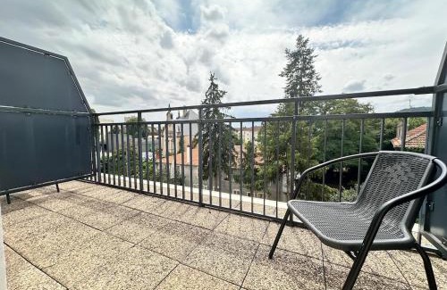 Devant-les-Ponts Apartment | M Lorry Pop Art 3 chambres avec balcons proche Metz