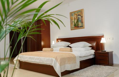 Zarichnyi District Apartment | M&M Aparthotel