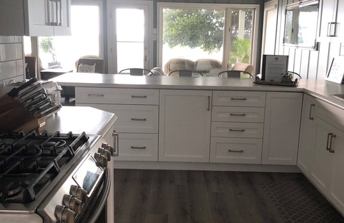 Wainfleet House | M&M Beach Retreat on Sandy Beach of Lake Erie