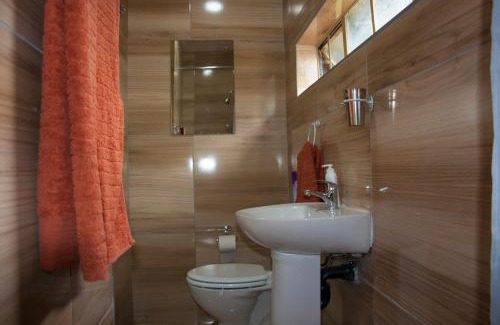 Greater Johannesburg Metropolitan Area Apartment | M &M Guest Cottage