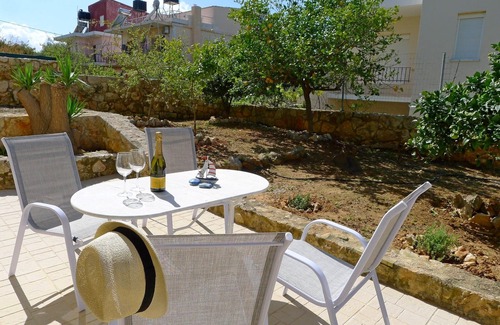 Chania House | M & M Guest House Ag.Onoufrios beach