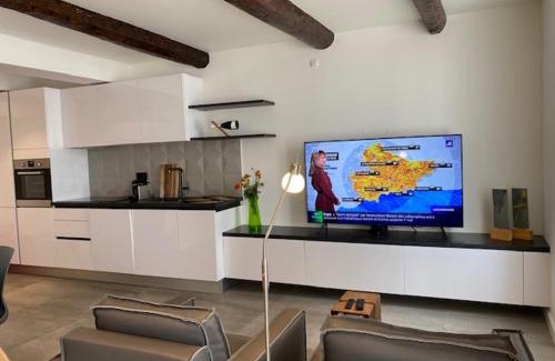 Cannes City Centre Apartment | M.M.R. Au cœur de la vie cannoise