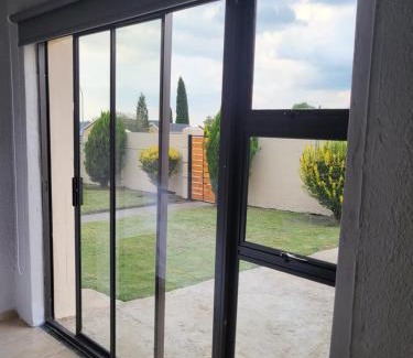 Ermelo House | M & N Guest House