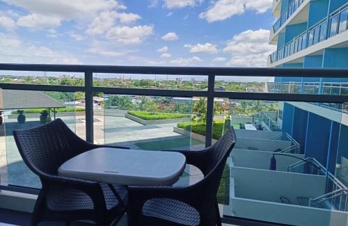 San Fernando Apartment | M&R Condotel Azure North