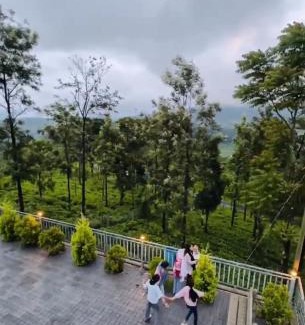 Elappara Villa | M R holiday home
