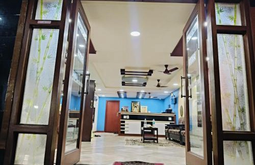 Railway New Colony Hotel | M R Hotels