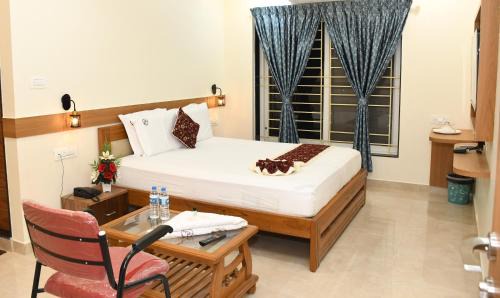 Bagalkot Hotel | M R Residency Lokapur