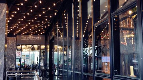 Simee Hotel | M Roof Hotel & Residences