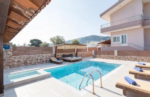 Maritsa Villa | M & S Villa - 4 bedroom villa with heated pool