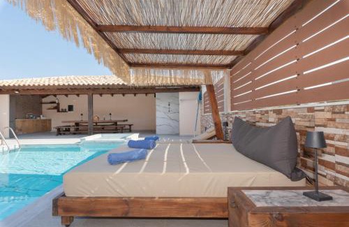 Maritsa Villa | M & S Villa - 4 bedroom villa with heated pool