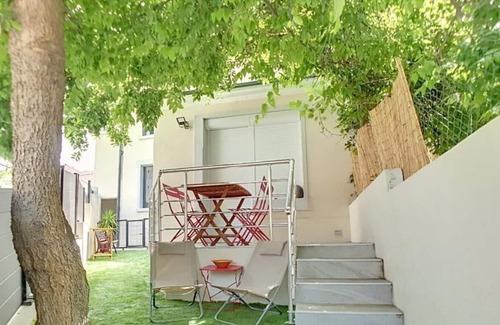 Saint-Fons Apartment | M Select Garden, Quality, Comfort, Simplicity