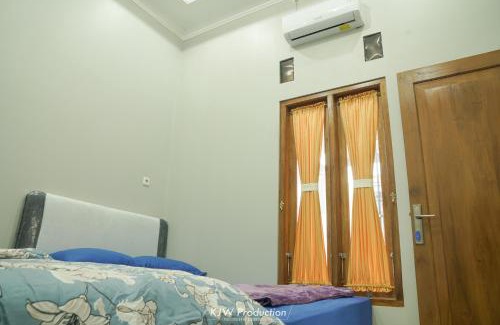 Depok House | M Stay Guest House Jogja