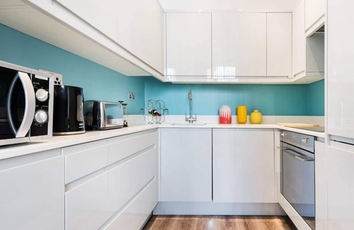 Pembridge Apartment | M03 - Bright Notting Hill Apartment By Portobello