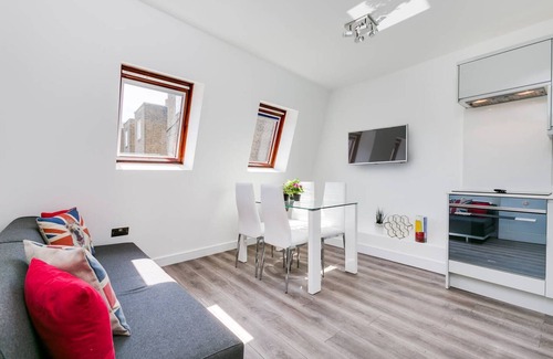 Pembridge Apartment | M11 - Modern 2 bedroom apartment near Hyde Park