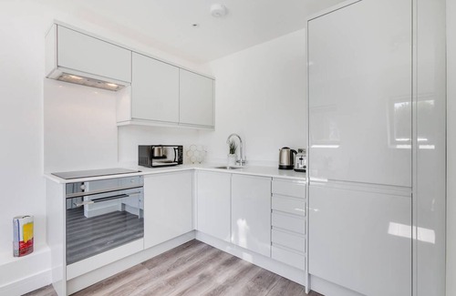 Pembridge Apartment | M11 - Modern 2 bedroom apartment near Hyde Park