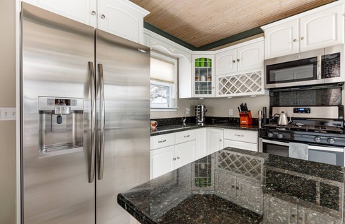 Traverse City House | M22 Shores | Beach | Pet-friendly | Waterfront | Large Groups