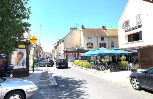 Quartier Massy-Opera I Apartment | M8 Le vieux MassyRER600mOrly20 minNetflixNeuf