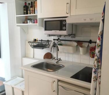 Rione VIII Sant'Eustachio Apartment | M9 Pantheon Attic 12