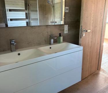 Mariz House | Maříž 77