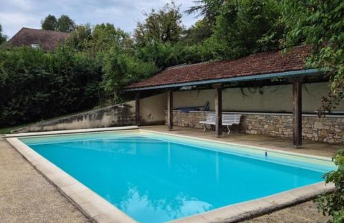 Floirac House | Ma maison de famille en Quercy avec piscine