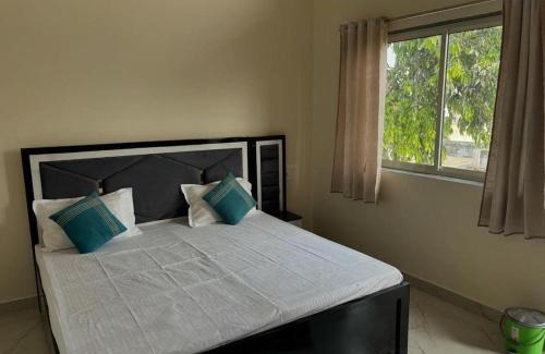 Vrindavan Hotel | Maa Gayatri Dham
