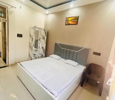 Varanasi House | MAA Villa's