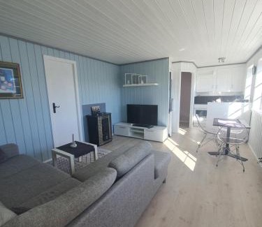 Maloy Apartment | Maaloey Fjord & Mountain Panorama