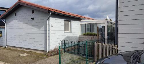 Maaseik Ski Chalet | Maas Chalet Aldeneik