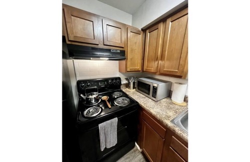 Mableton House | Mableton Escape Long Term mins to Six Flags Airport ATL