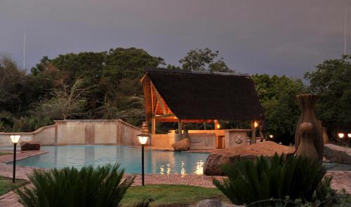 Leeupoort Cabin | Mabula Game Lodge
